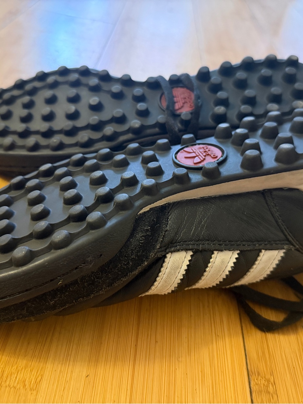 adidas Black & White Mundial Team Soccer Trainers size 8.5 US men - Picture 3 of 4